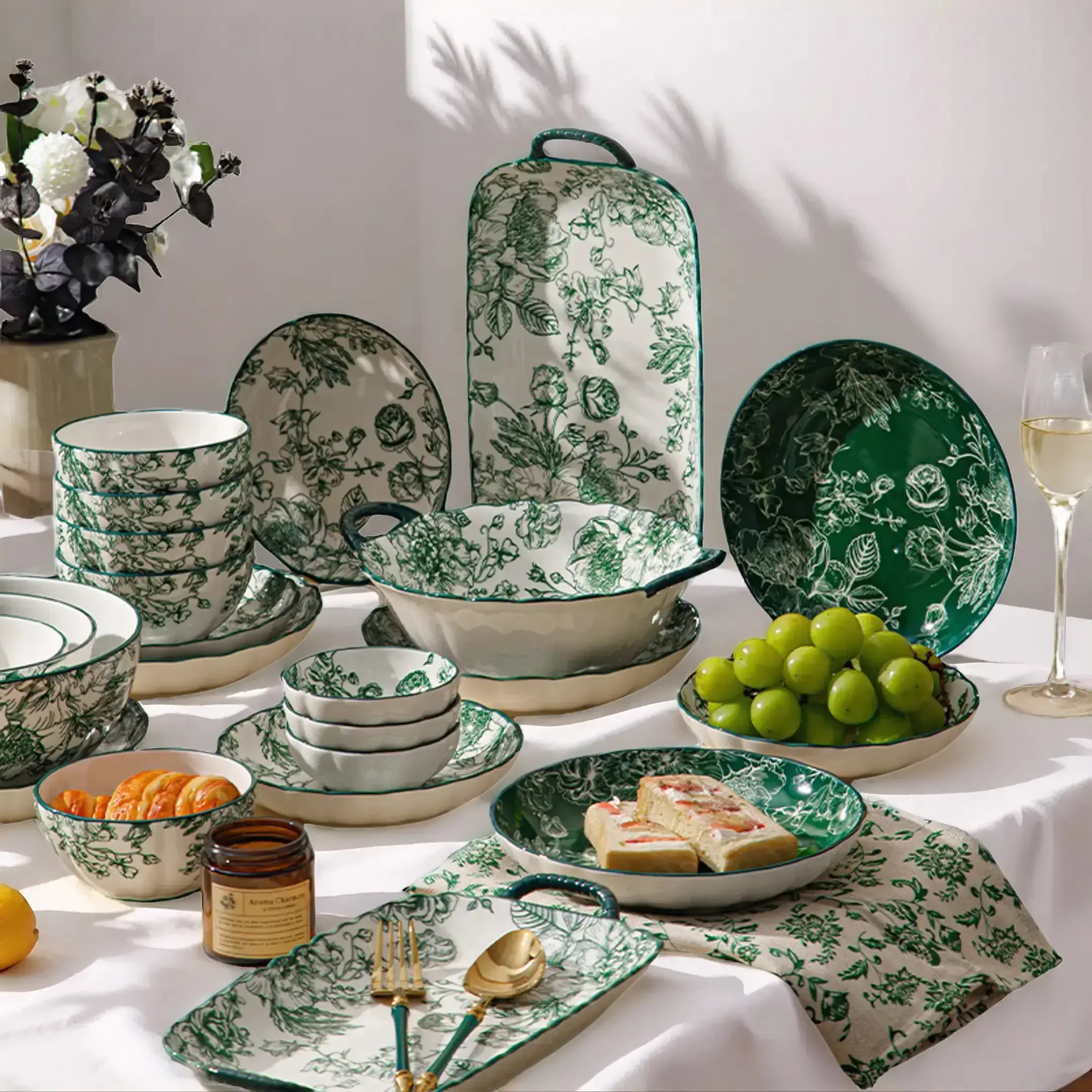 Set of 4/6/8/12/16 Ceramic Dinnerware Pieces, Tableware Set, Dishware Sets, French Vintage Style Rose Pattern, Microwave & Dishwasher Safe, Ideal for Family Use, Dinnerware Service Set, Tableware Dinnerware Sets
