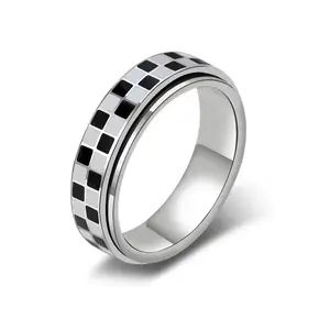 Rotatable black-and-white checkered ring - classic and versatile, scratch-resistant and durable surface.          ？