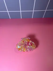 Pink Seashell - Small Claw Clip