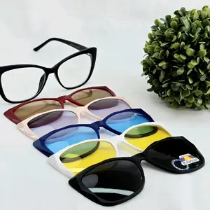 montura con 5 clips colores variados