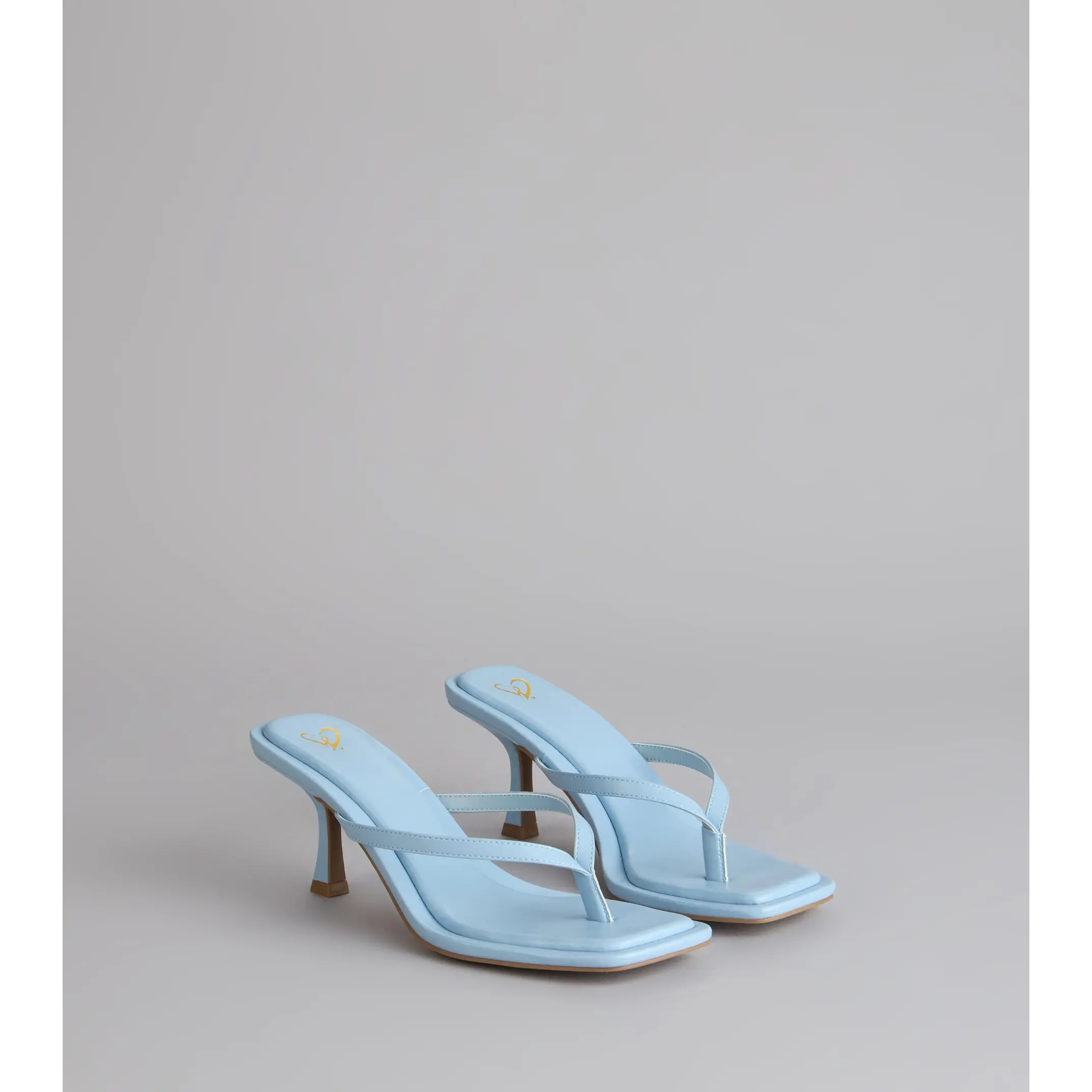 Chic Step Thong Kitten Heel Sandals