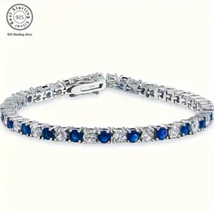 A Luxurious Italian 925 Silver Moissanite Bracelet, Meticulously Crafted By An Italian DesignerAnd Handcrafted, Is A Perfect Anniversary Gift Suitable For Various Occasions Such AsBanquets.