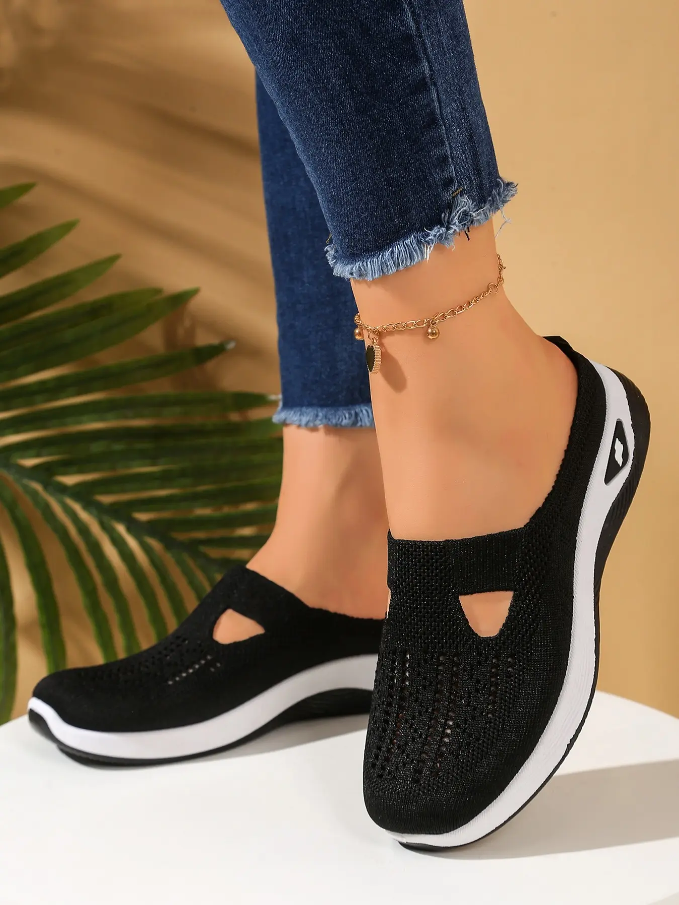 New Breathable Mid-Heel Women's Sandals, Hollow Out Mesh Soft Sole, Casual Flat Shoes for All Seasons, Summer, Slip-On Comfortable Footwear, Walking Shoes, Breathable Soft Soled Mules