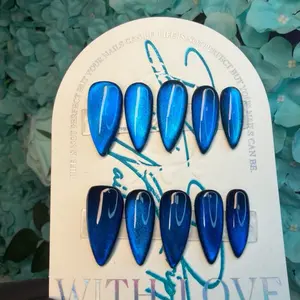 Blue Velvet Cat Eye