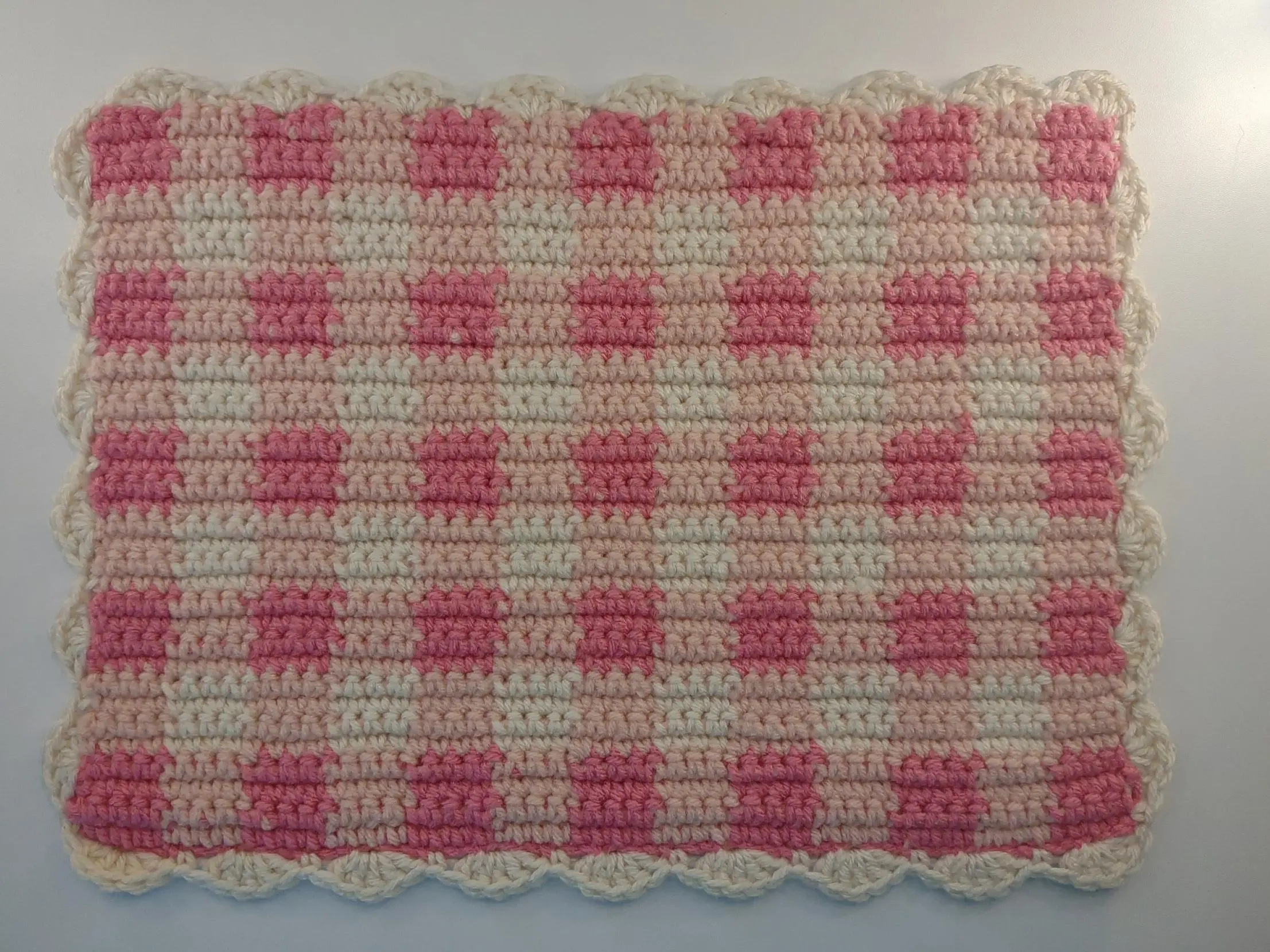 Gingham Charm Crochet Desk Mat - Handmade Gingham Desk Mat — Aesthetic Workspace & Table Décor