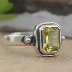 Kiwi Keen Ring
