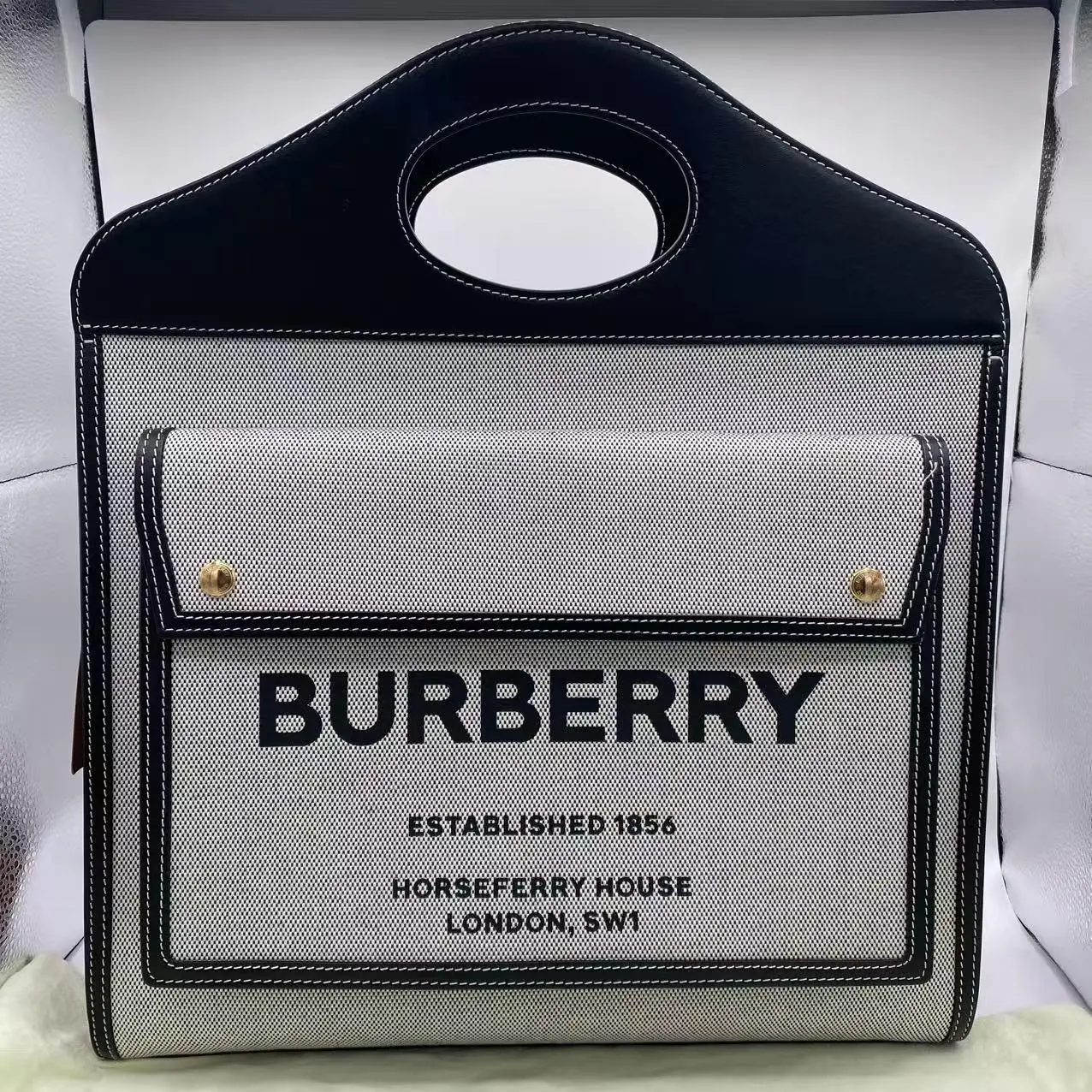 Pre-owned BURBERRY leather Crossbody Bags Mini Pocket Bag