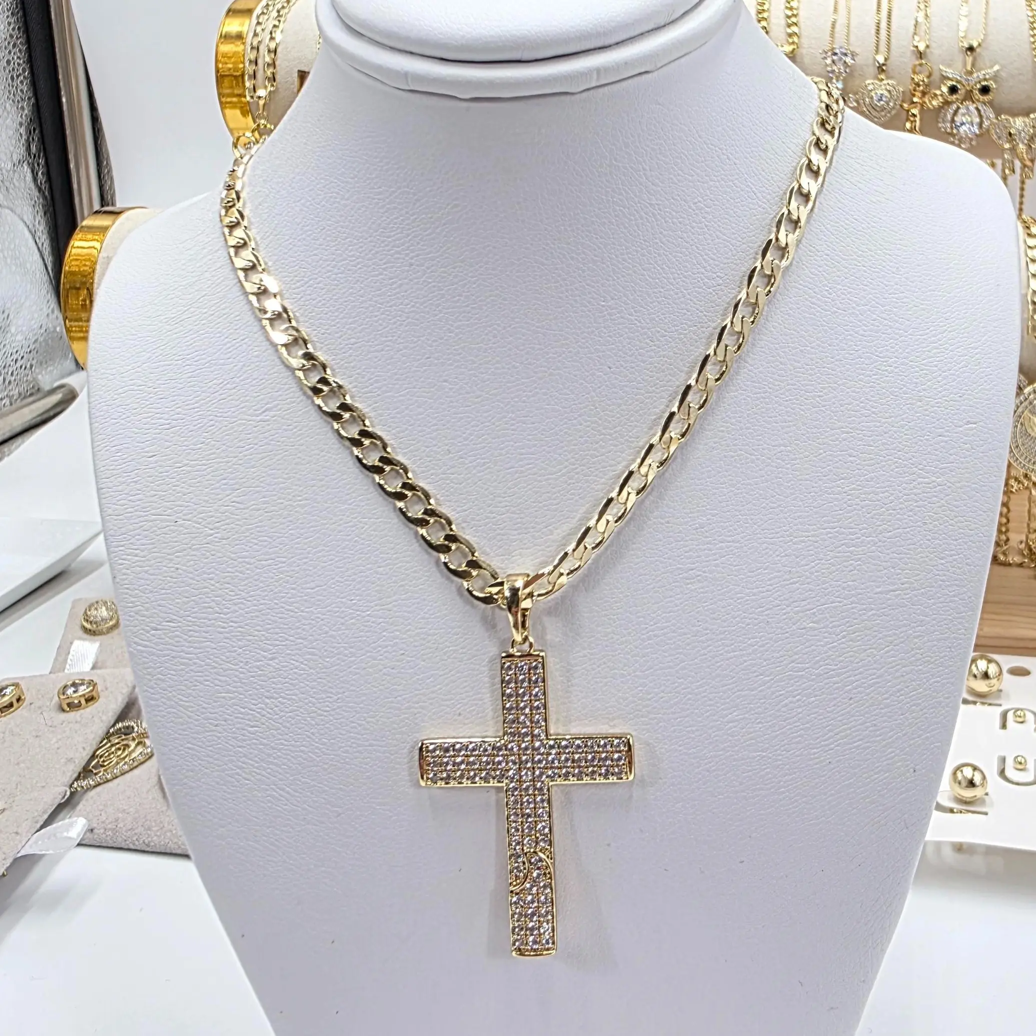 Elegant Gold-Plated Cross Necklace with 18-in Cuban Chain, Dainty Pendant for Casual Daily Religious Wear
