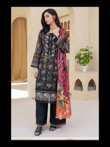 Traditional Pakistani Salwar Kameez, Cultural Wear for Women