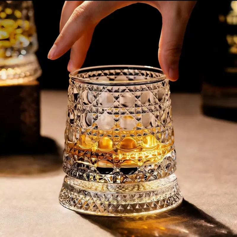 Two Picks Lead-Free Crystal, Spins on HiddenBump Colored lights rotating whiskey glass,Luxury 360° Spinning Crystal Glass-Star-Cut。Stress Relief Whiskey & Wine Glass, ElegantEuropean Barware Gift