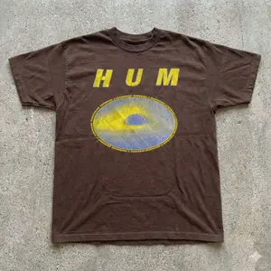 Gildan Men's T-shirt, HUM Psychedelic Graphic Tee, Gifts Shirt, Unisex Vintage Graphic Tees Gothic Grunge Y2k Emo Scene Amity Affliction Style Clothes Men Women Streetwear