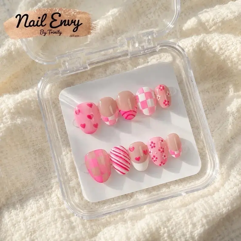 Pink Valentine Press On Nails | Heart Checkerboard Reusable Glue On Set