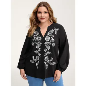 【Summer Turn-Up】【Neck-Lengthening】BlOOMCHIC Plus Size Floral Color Contrast Embroidery Blouse [M-6X] 2026 Summer Pick for Mother's Day