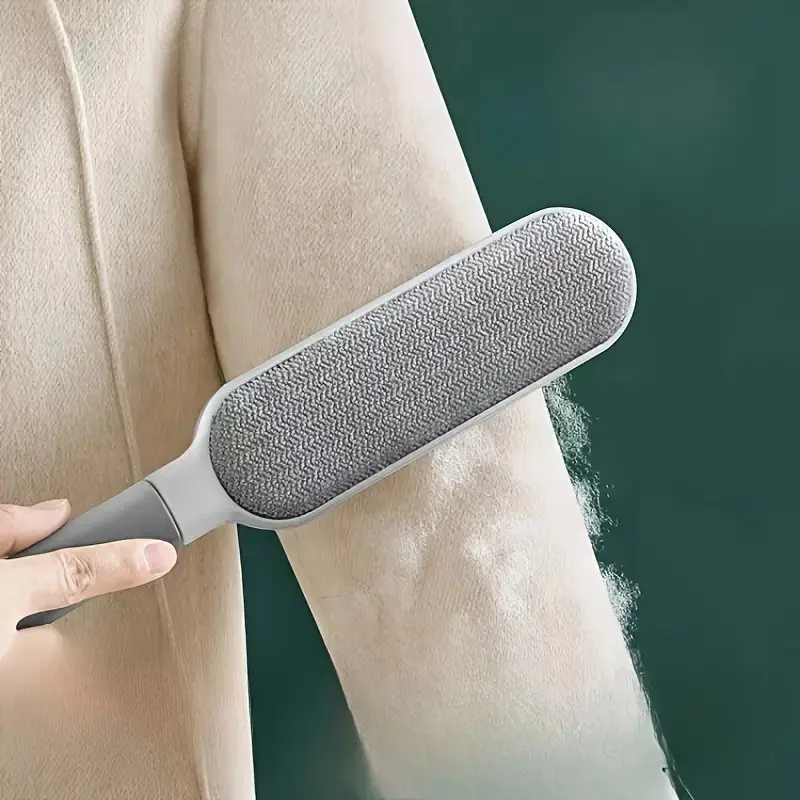 [Clearance Sale]This hair remover is ideal for removing pet hair, animal fur, dog hair, cat hair and fluff from sofas, clothing, furniture and carpets.