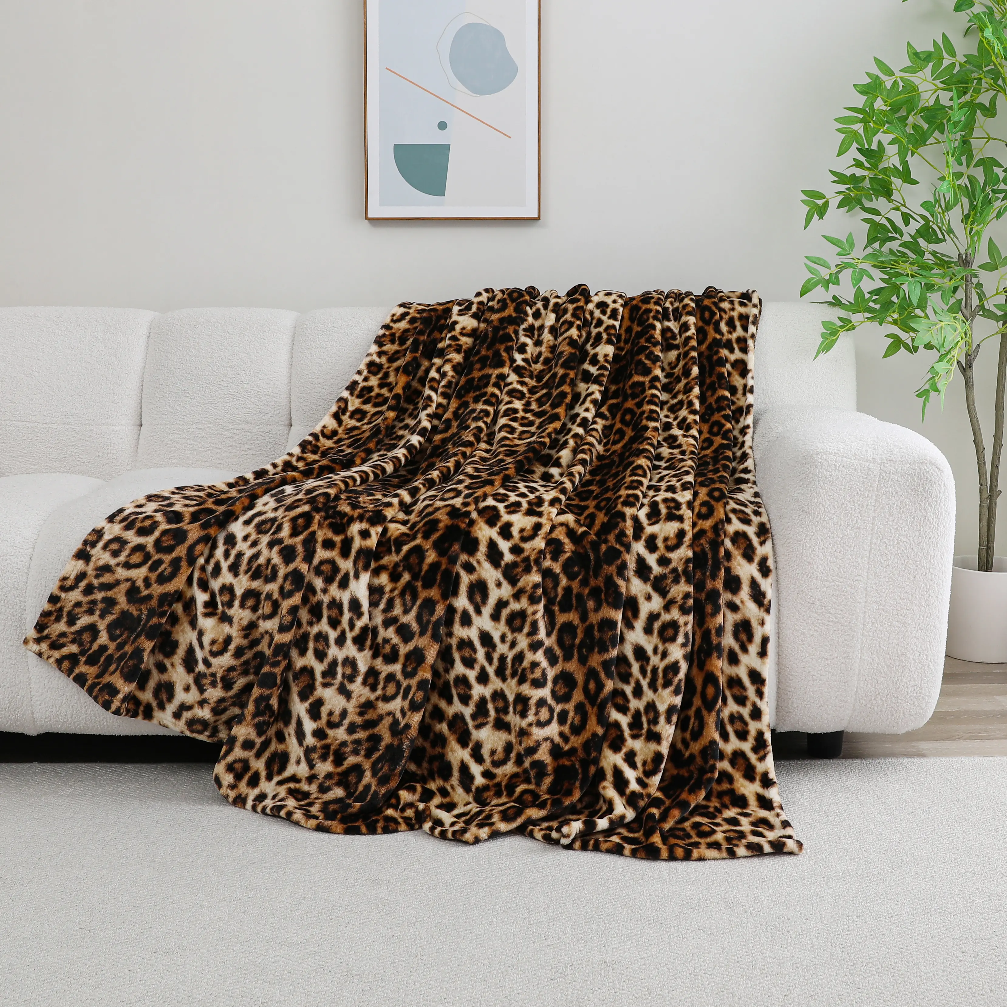 Classic Leopard Pattern Flannel Blanket Soft Comfortable Warm Throw Plush Blanket Leopard Print Decor Bedroom Couch Nap Blanket Giftable Animal Print Blanket For Outdoor Room Party Day Gift Popular Home Blanket