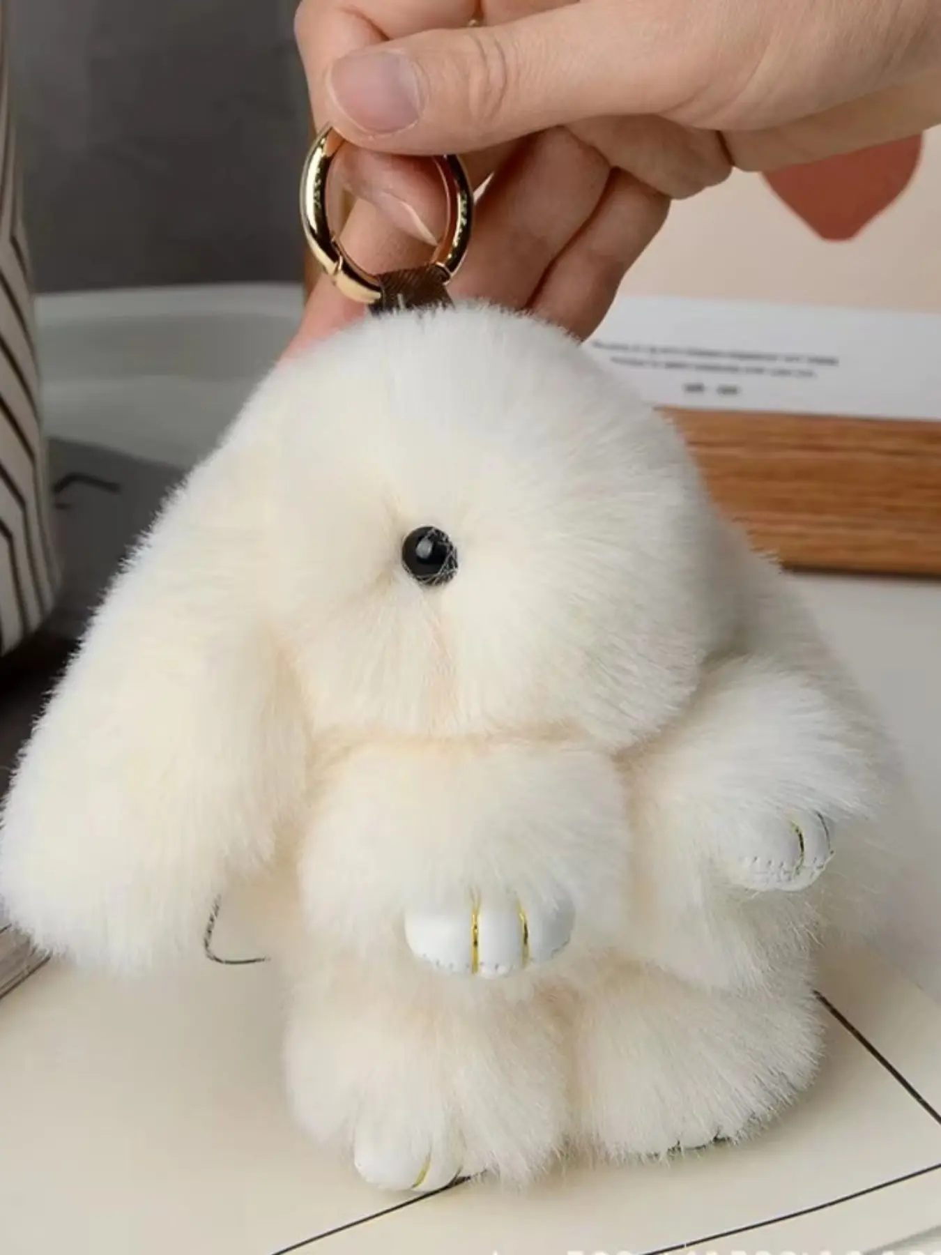 15 cm Fluffy Bunny Pom-Pom Keychain, Soft Cute Rabbit Toy Keychain Bag Charm, Fuzzy Keychain Gift for Girls, Cute Keychain Accessory, Cute Soft Keychains