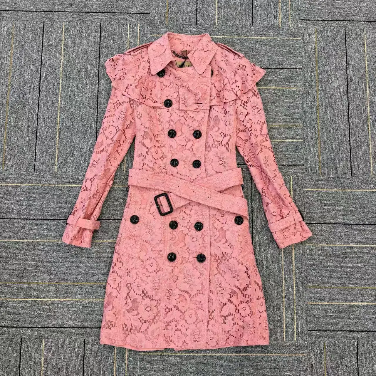 Pre-owned Burberry Trench Coat for Women – Size 34 – Classic Designer Outerwear N24157063