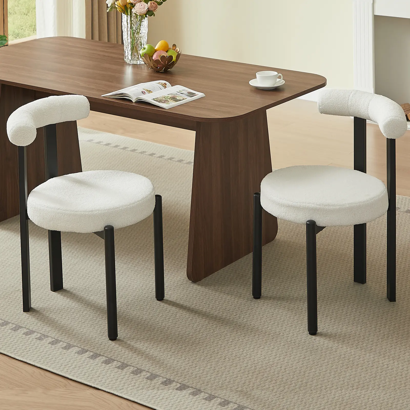 Dining Chairs Set of 2, Modern Boucle Dining Chairs with Curved Backrest and Black Metal Legs, Upholstered Teddy Dining Room Chairs for Kitchen, Living Room, Bedroom