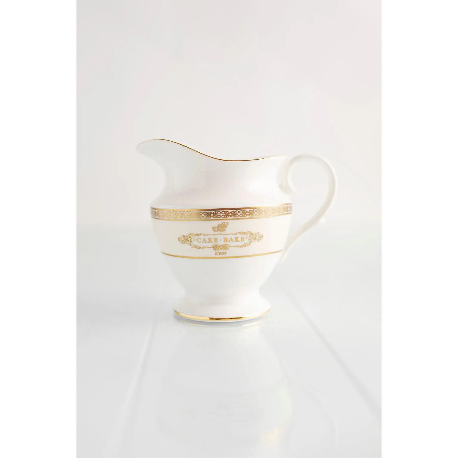 Cake Bake Shop Creamer