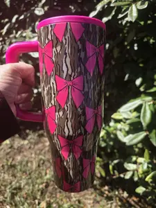 Camo & Bows 40 oz Tumbler No Spill Lid Flip Top Straw Camo & Bows 40 oz Tumbler No Spill Lid Flip Top Straw