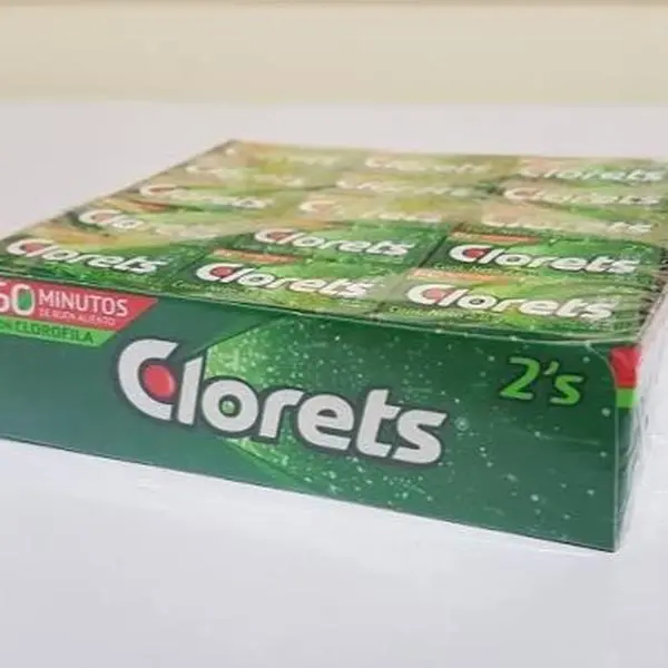 2 cases of CLORETS green & Blue freshmint 60 units C/u