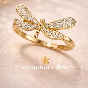 Anillo de libélula trabajada con zc ..Diseño elegante