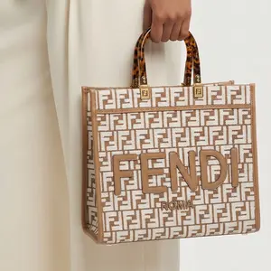 Pre-owned FENDI Raffia Tote Bags Sunshine Medium Tote Bag w/Raffia Body and brown FF Monogram