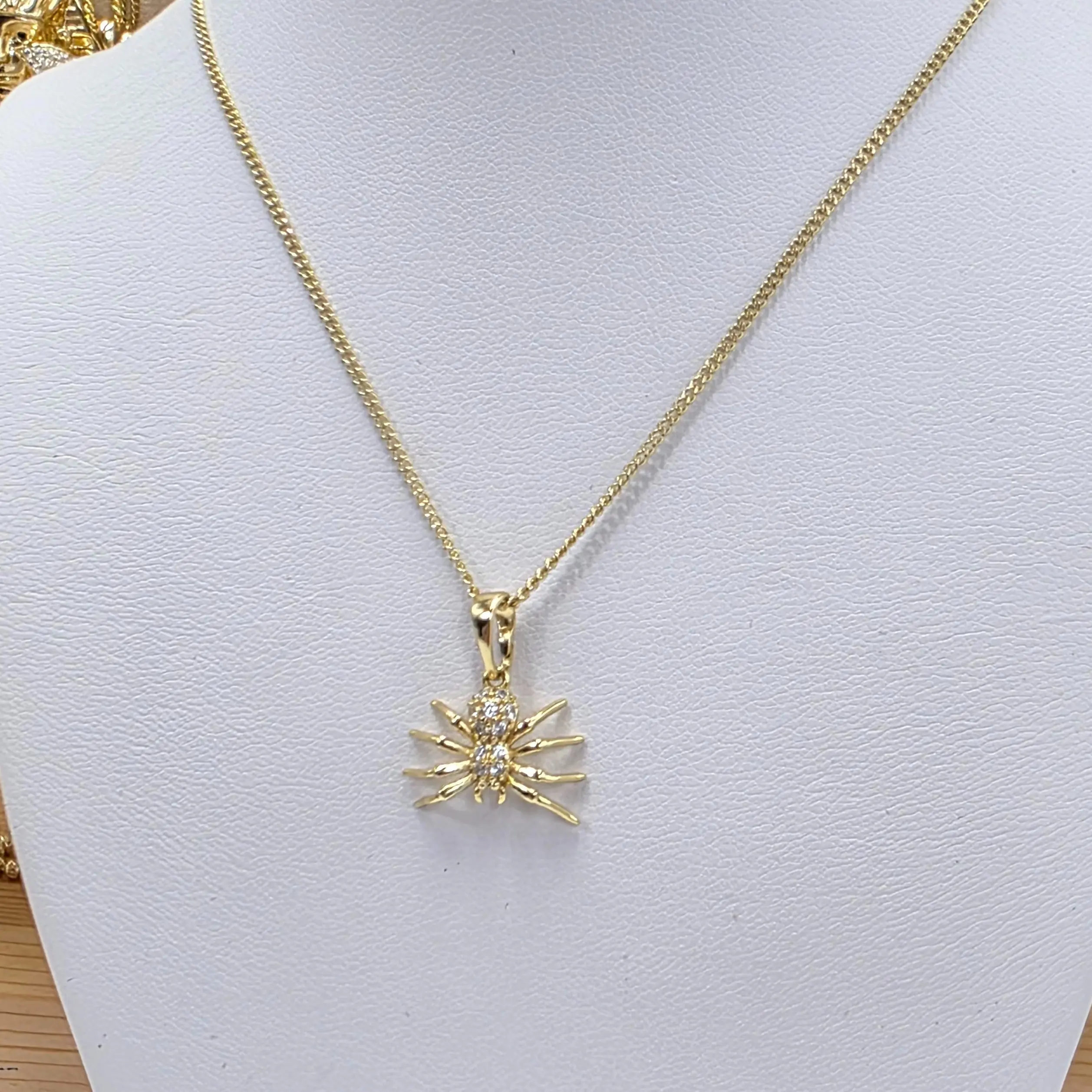 Spider Pendant and Chain Necklace Set - 20-Inch Chain, Metal-Coated Fashion Costume Jewelry, Daily Accessory