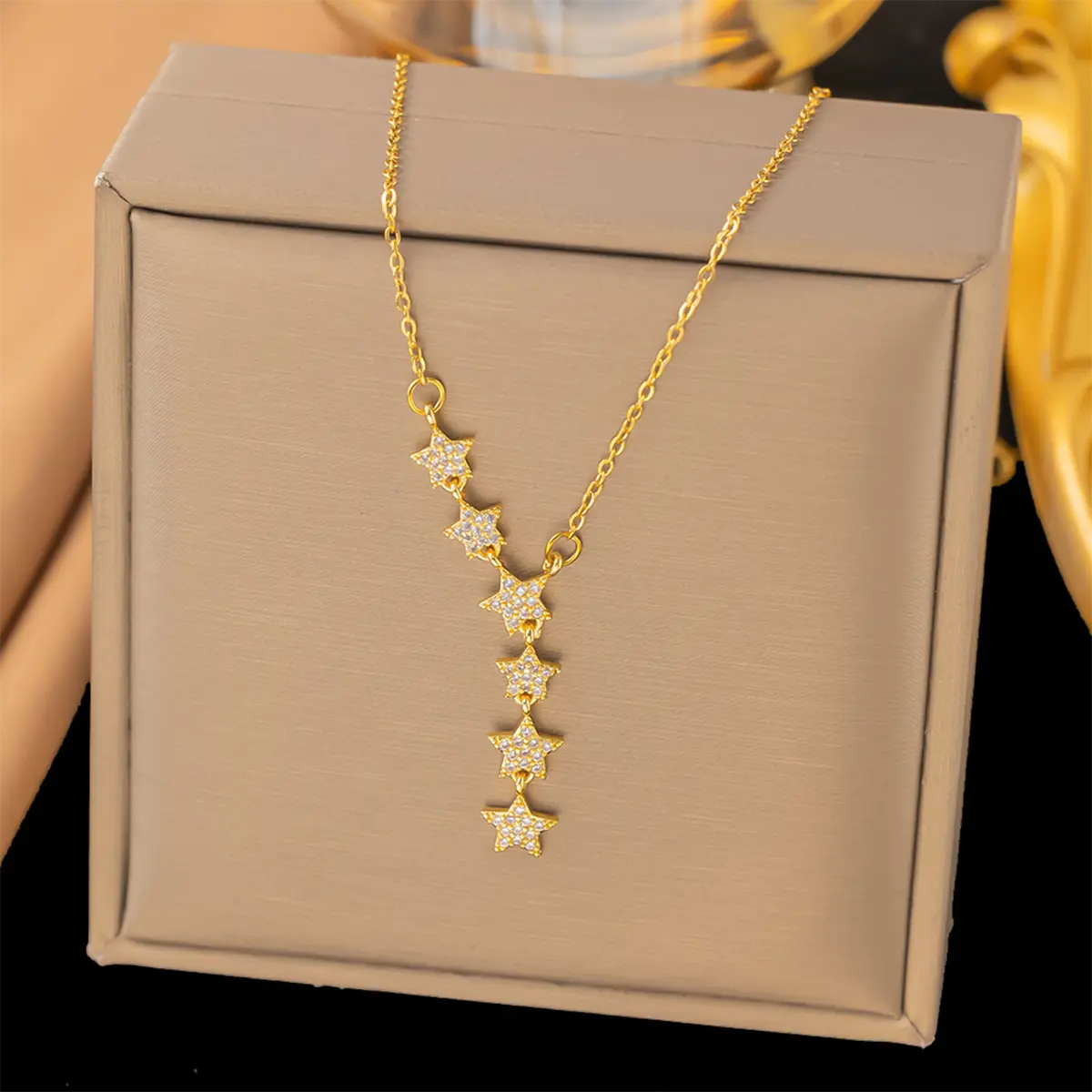 Women's Star Pendant Necklace - Y-Shaped Gold-Plated Pendant Chain, Bling Dangling Charm Choker, Adjustable Costume Jewelry Gift, Bling Necklace, Gold Plated Necklaces
