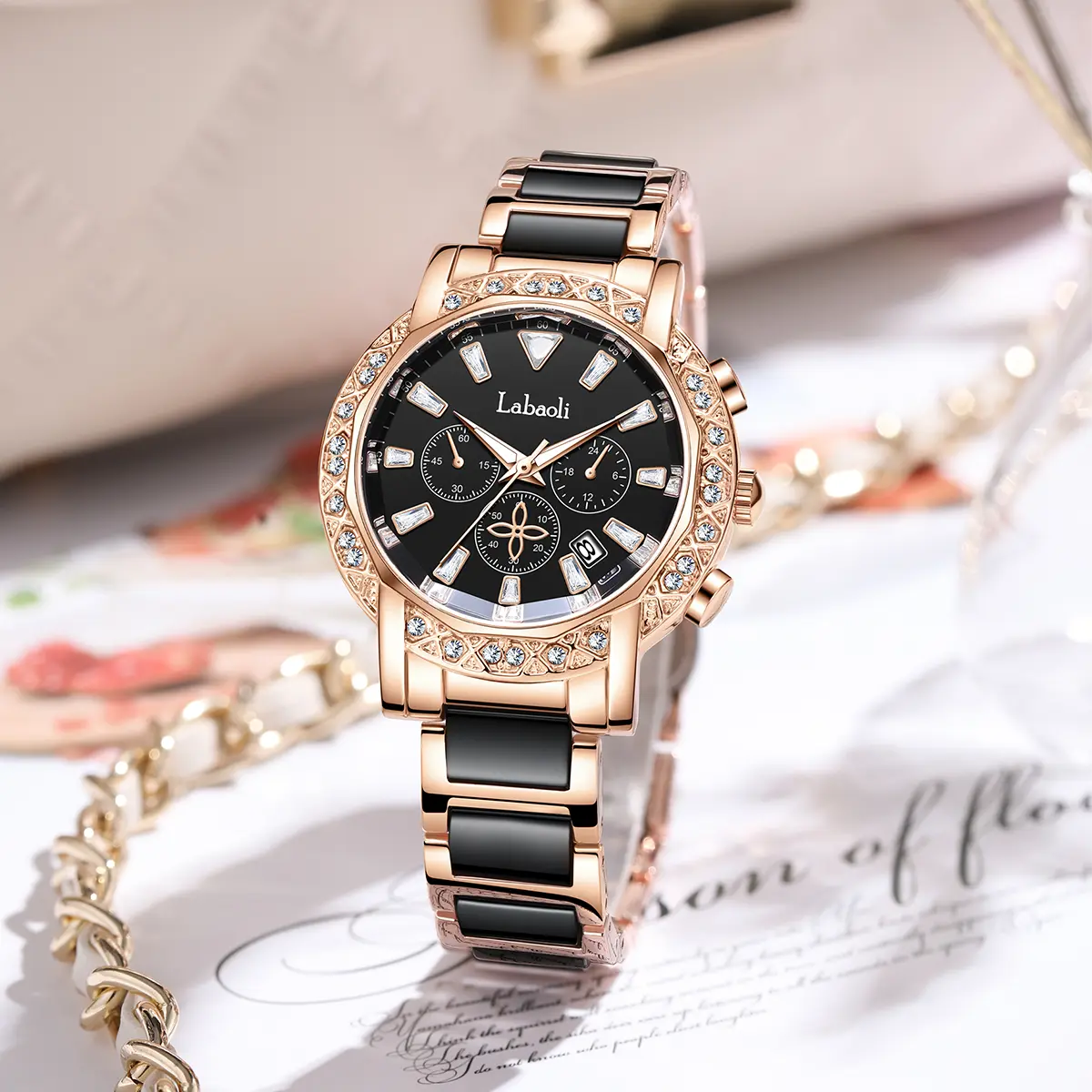 The elegant ladies' round disc waterproof quartz watch is a fashionable and multifunctional timepiece. Whether for everyday wear or party attire, it is the perfect choice and an ideal gift for any occasion.