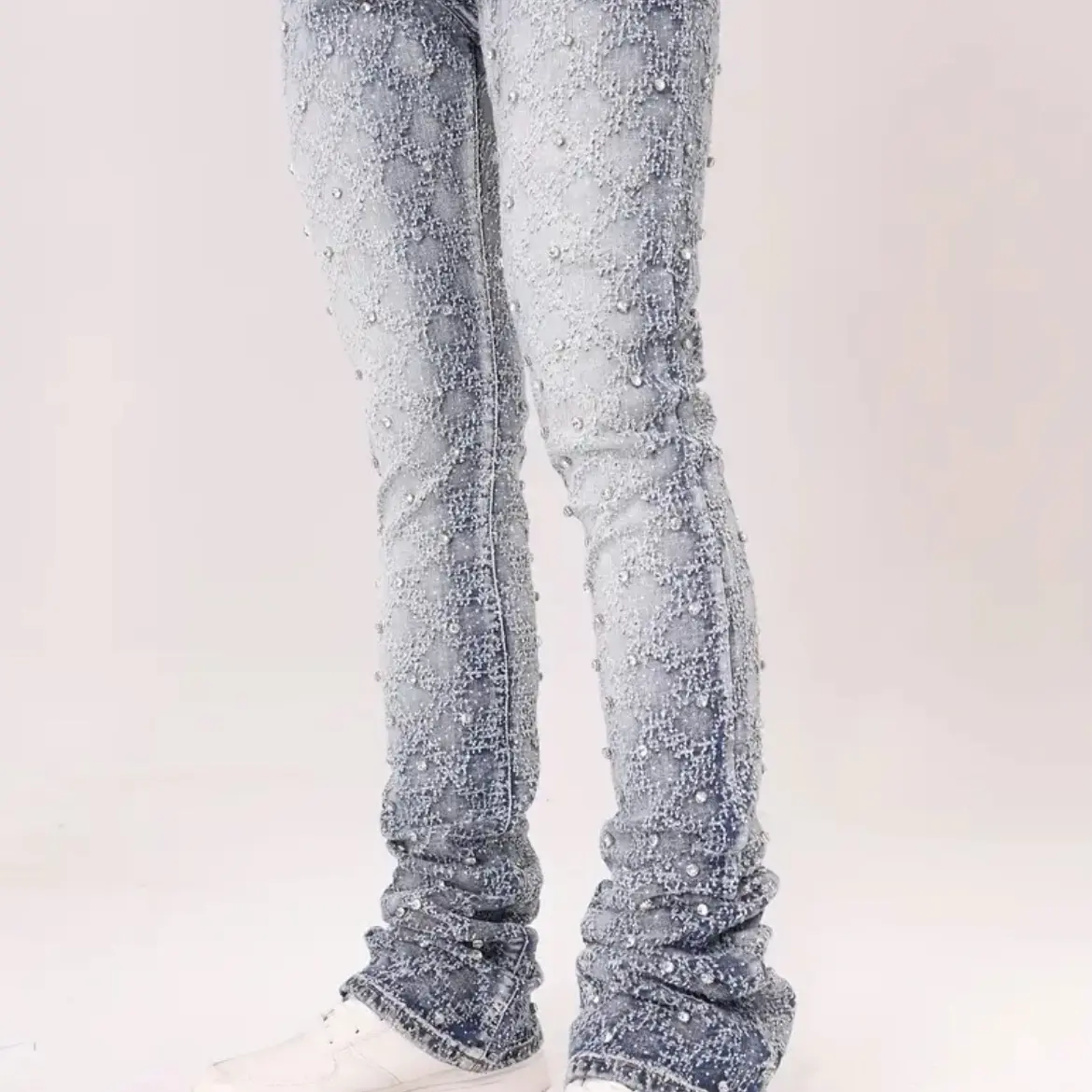 2026 Men's Slim-Fit Rhinestone And Aqua Blue Embellished Stacked Denim Jeans, Fashion Mid Stretch Casual Pants For Outdoor Street guapi