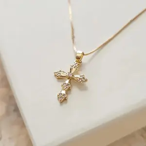 sell like hot cakes1 PCs Luxury Fashion Creative Gold Cross Necklace Classic Cross Pendant Jewelry Cross Necklace Birthday Party Anniversary Christmas Necklace Gift