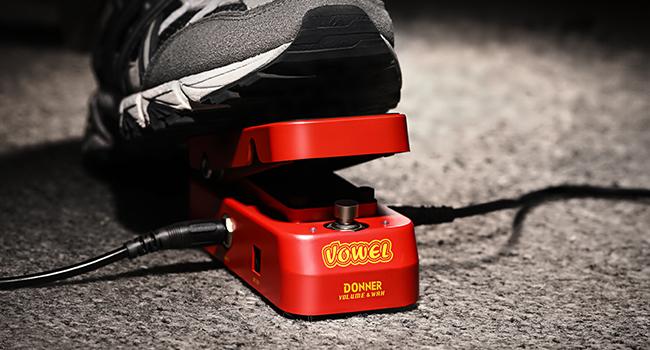 Donner Guitar Wah Pedal, 2 in 1 Wah Volume Pedal, Mini Vintage Electric Guitar Effect Pedal with Wah Wah Active Volume Control, Vowel Lightweight Guitar Pedal