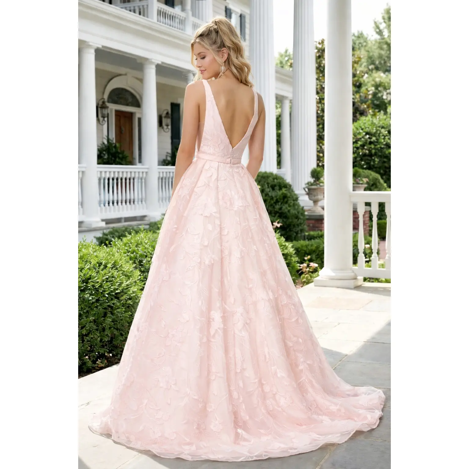 Sleeveless Formal Wear Gown for Women, Elegant Pink Floral Style with a Deep V-Neck and Soft Full Skirt for Prom, Ball Gown, Formal Dances