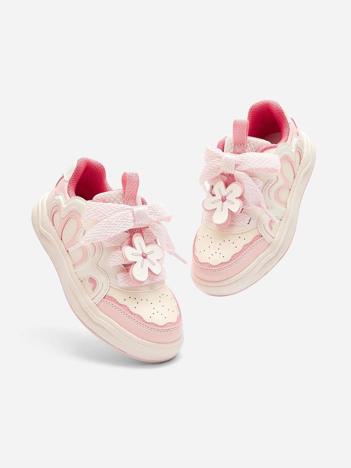 Balabala Girls' Sweet White Sneakers 2026 Low-Top Spring Trend Shoes with Cute 3D Floral Design & EVA Soft-Bounce Midsole