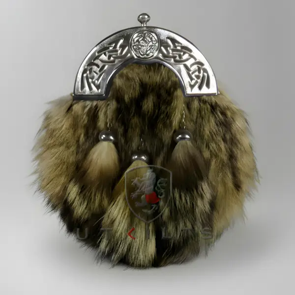 Kilt Sporran – Dress, Coyote Fur with Celtic Knot Medallion Cantle