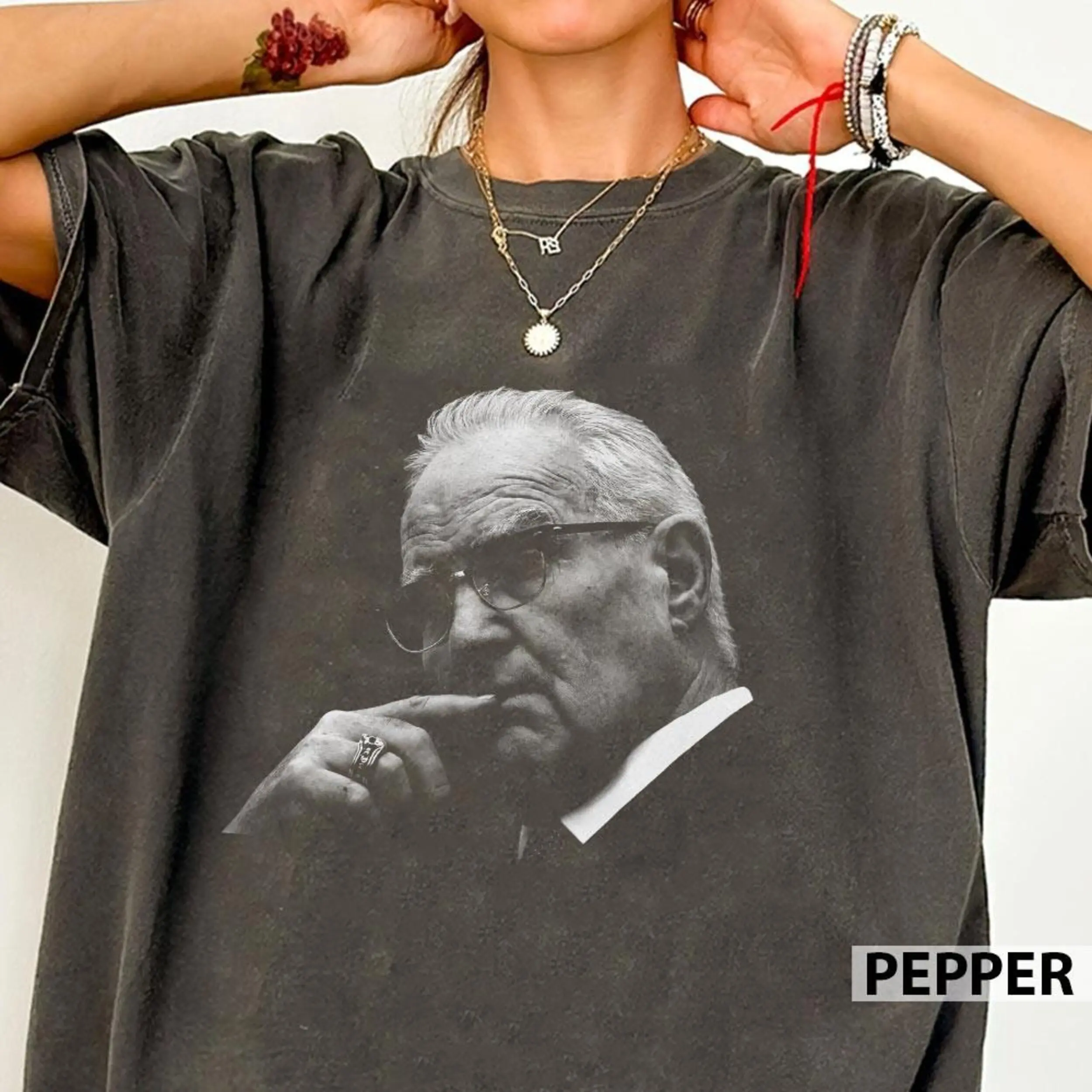 Comfort Colors Kevin Reddington Y2k Graphic Tee, Courtroom Lawyer Portrait Lindsay Clancy Trial Unisex T-Shirt - Perfect Gift for Fans