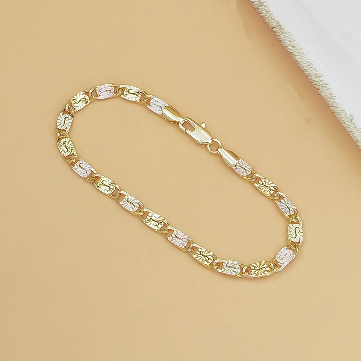 Women's 14K Chain Bracelet, Distinctive Floral Engraved Tri Color Bracelet, Jewelry Gift for Women