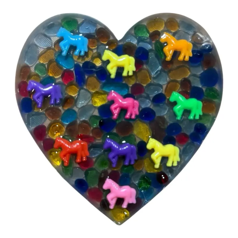 Pickable Pebble Pad With Horses
