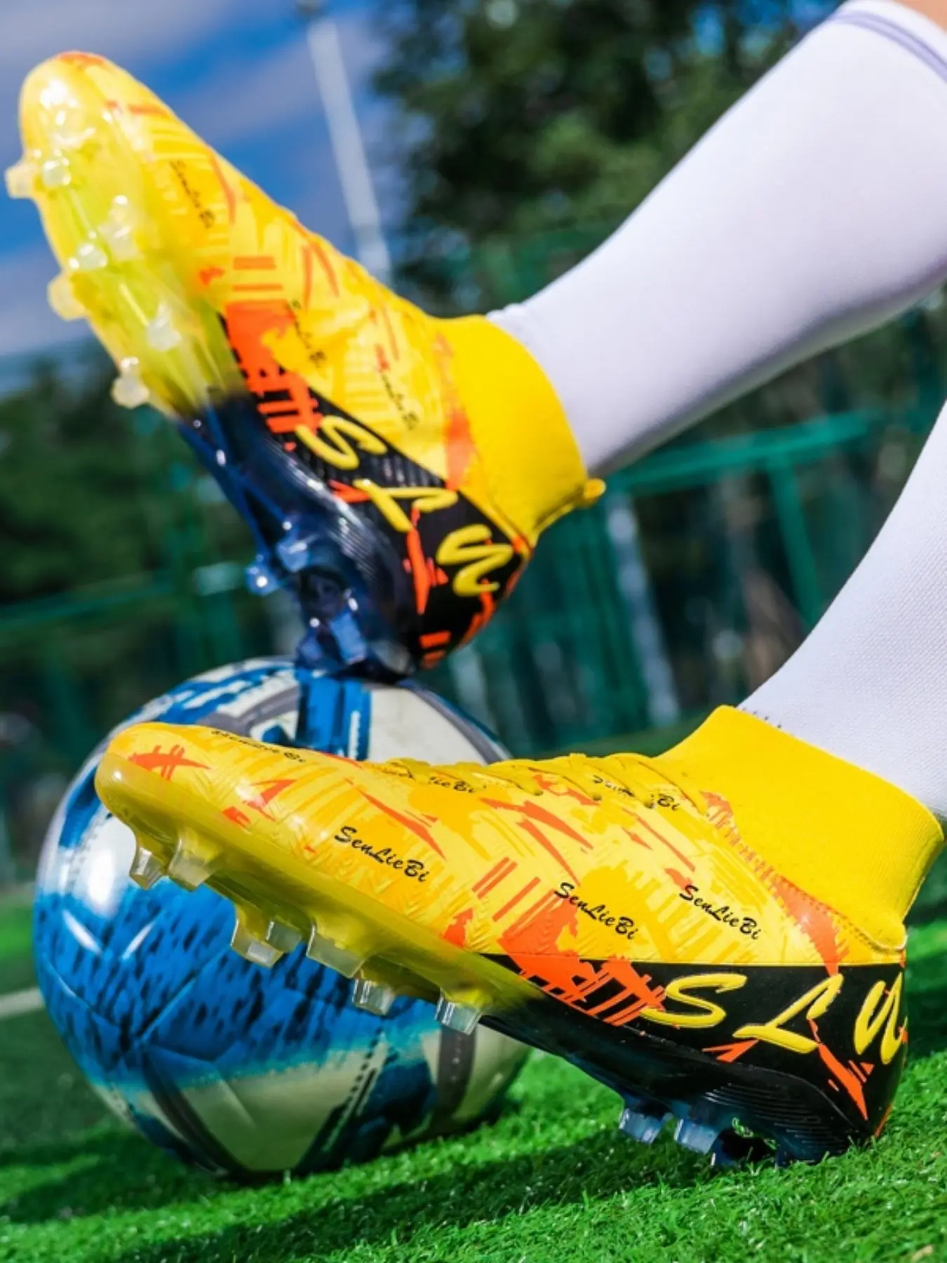 Unisex High-Top Graffiti Soccer Shoes, Textured Upper, Solid Laces, Ankle Support, Ideal for School Matches & Casual Play