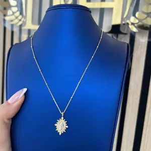 Cadena delicada con Colgante de Vitgencita
