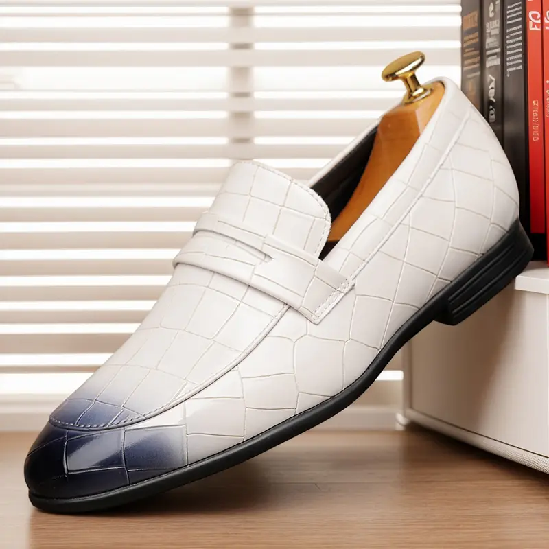 Large size men's polished one-piece slippers, comfortable non-slip rubber soles and durable shoes, men's shoes, loafers 38695