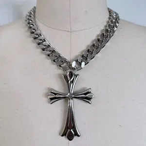 Stainless steel oversized grunge cros cuban chain necklace
