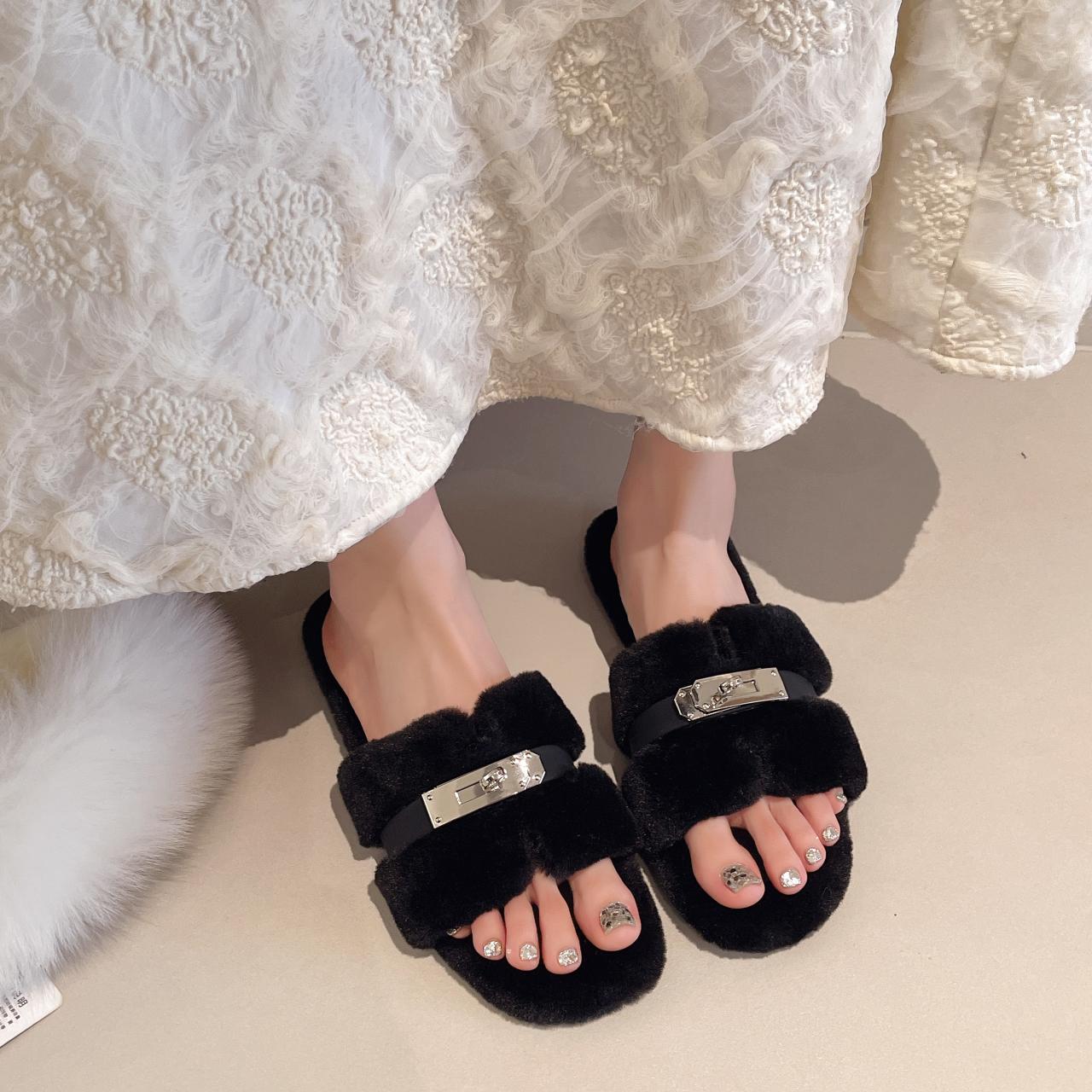 Women's Fuzzy Fashion Slippers w/ Metal Buckle SpringStatements