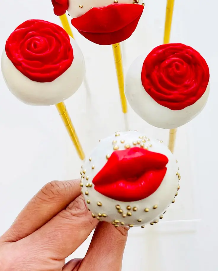 Kiss Me Cake Pops