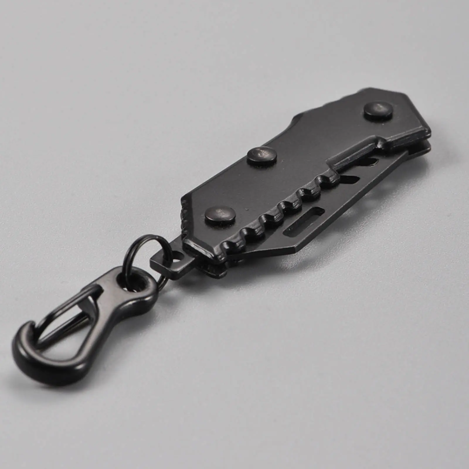 Mini EDC Portable Knife Keychain For Outdoor Camping, Mini Folding Knife Keychain, Fashion Accessories for Men& Women, Folding tiny Pocket Knives, Great Gift,Black tiktokshopbacktoschool