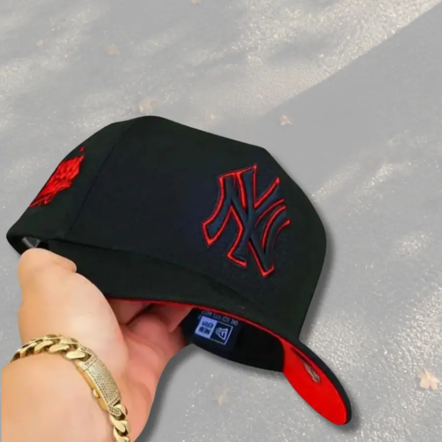 New Era 9FORTY LA Dodgers NY Yankees Curved Brim Baseball Hat, Red Embroidered LA/NY Logo & Red Undervisor, MLB Streetwear Cap, Collector’s Limited Edition 2026 Urban Streetwear Gorra premium, moda urbana para hombres y mujeres