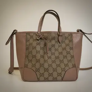 Pre-owned GUCCI Small Handheld Tote Bag GG Monogram Canvas with Pink Leather Trim Classic Style for Everyday Use