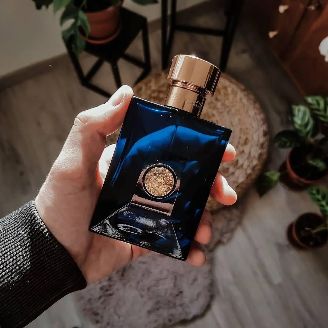 Versace Pour Homme Dylan Blue Eau de Toilette Spray for Men 6.7 oz Bold Elegant Scent with Calabrian Bergamot & Musk Notes Versace Pour Homme Dylan Blue Eau de Toilette Spray for Men 6.7 oz Bold Elegant Scent with Calabrian Bergamot & Musk Notes