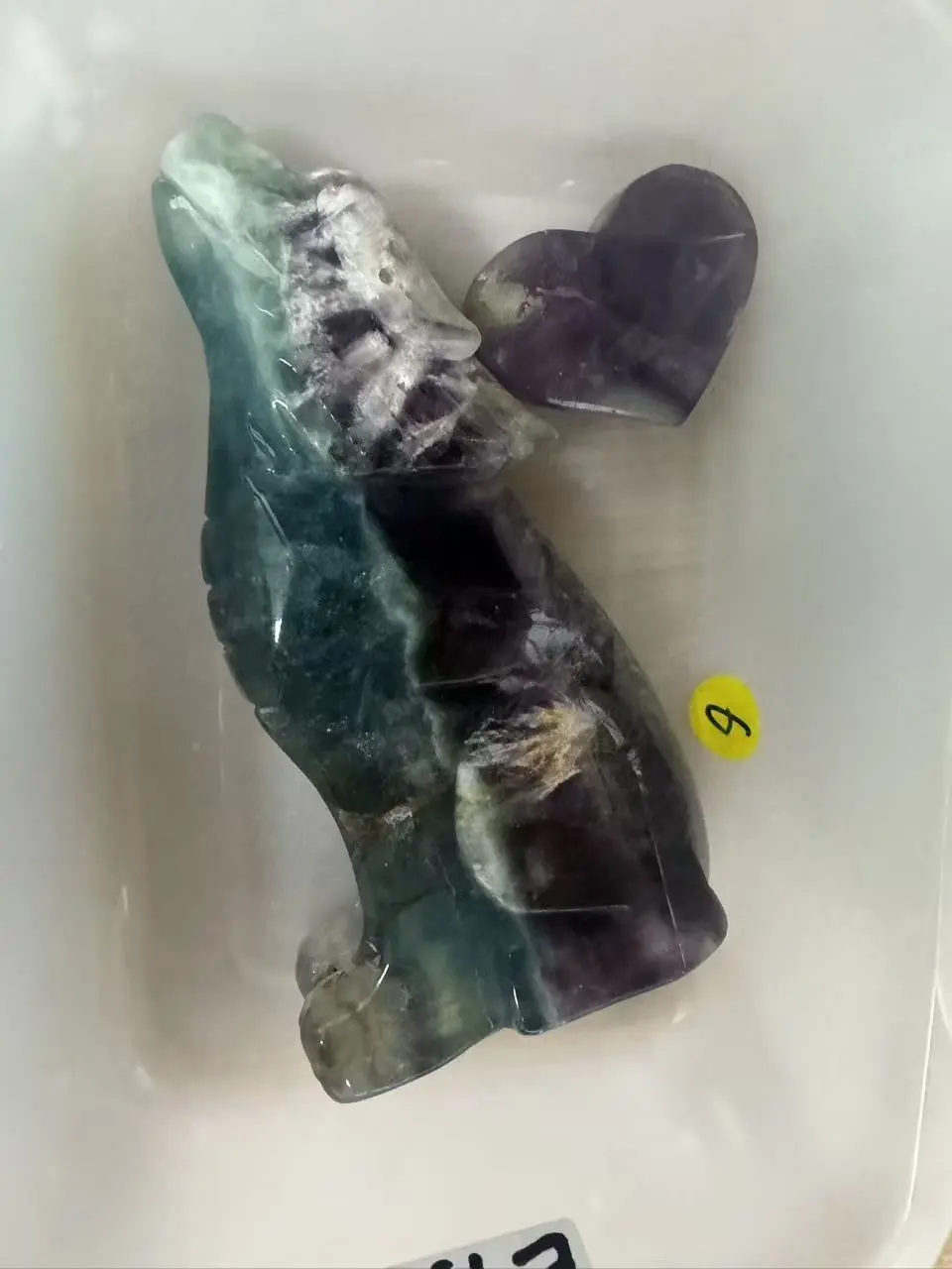 Hand-Carved Fluorite Crystal Wolf Decoration, Natural Look Natural Crystal Jewelry Accessory, Carved Stone